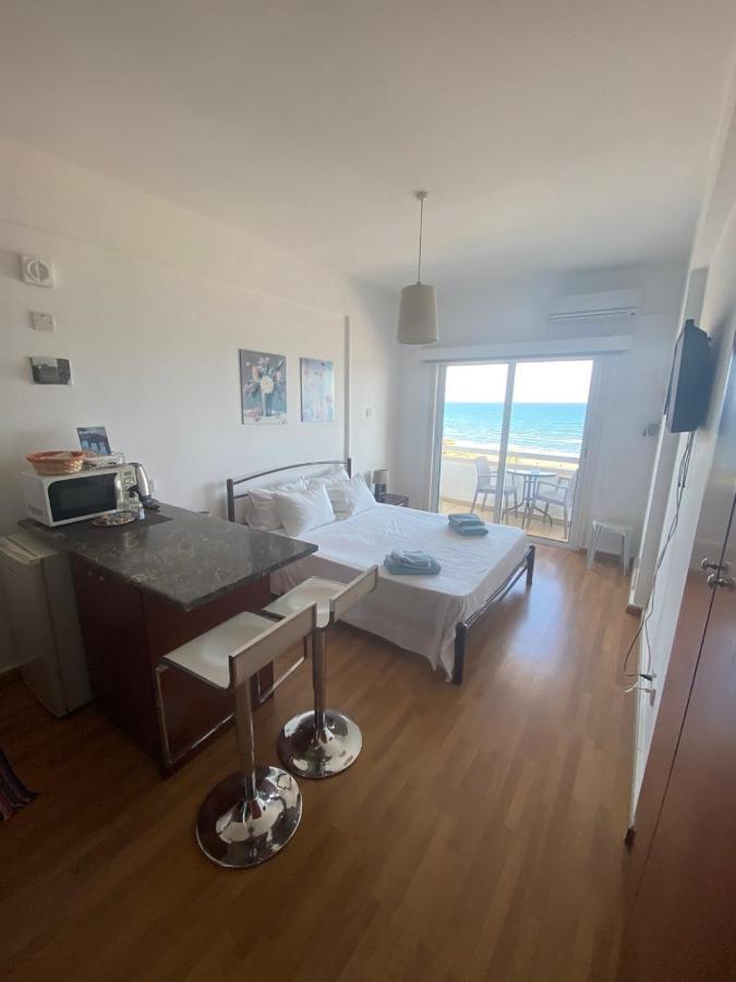 Alex Beach Apartment 33 Larnaca Eksteriør billede