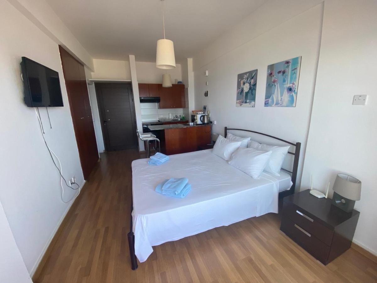 Alex Beach Apartment 33 Larnaca Eksteriør billede