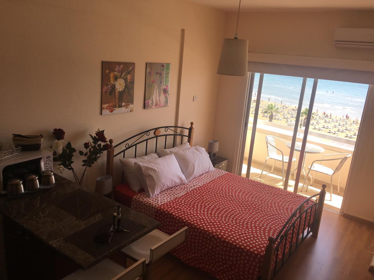 Alex Beach Apartment 33 Larnaca Eksteriør billede